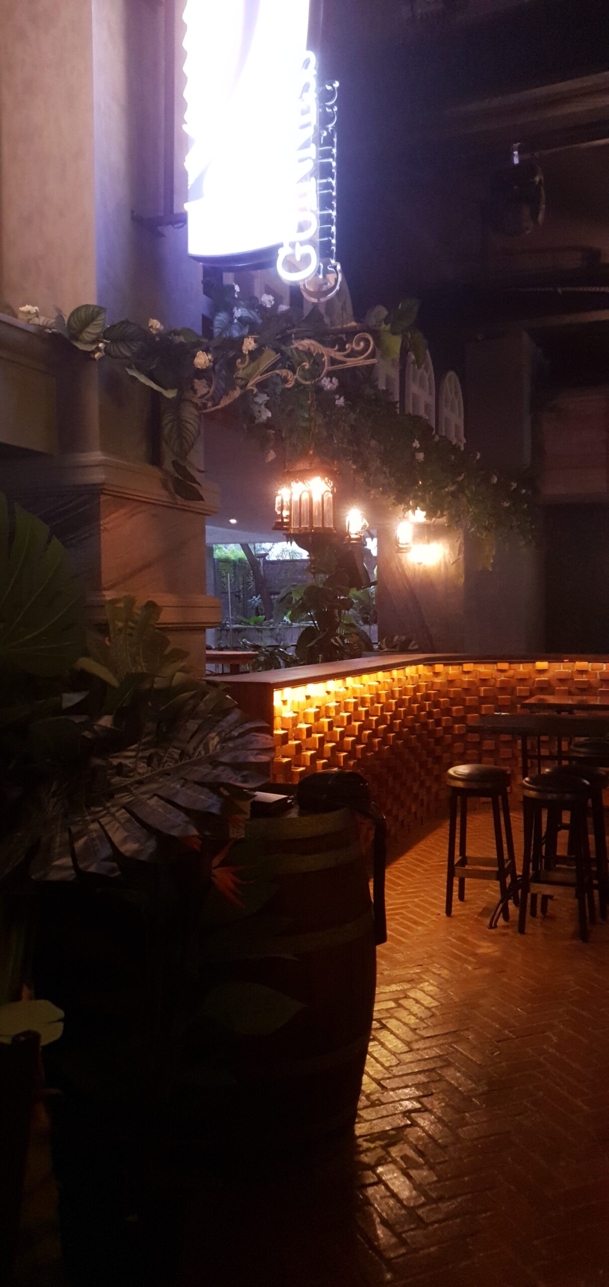 F&B outlet interior design F&B outlet interior design